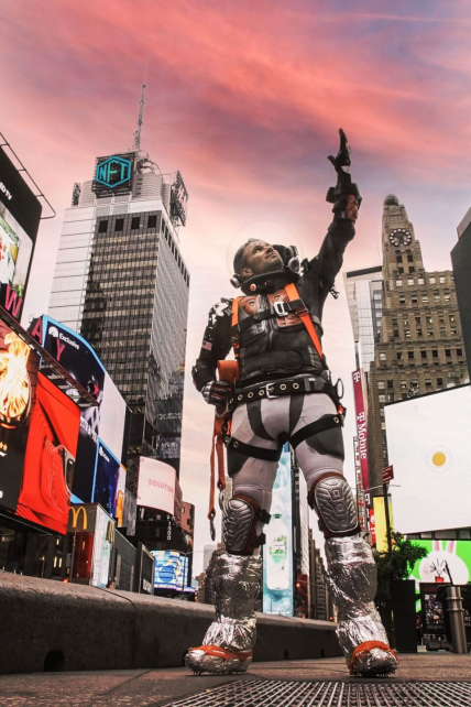 astronaut 02 (2)-min